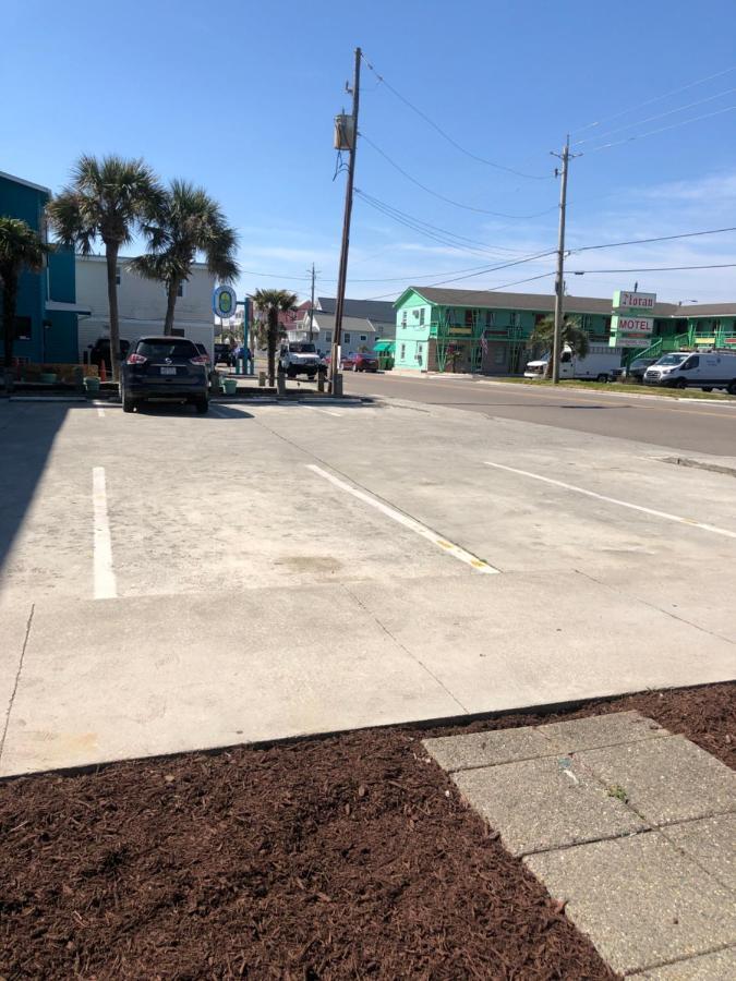 Admiral'S Quarters Motel Kure Beach Exterior foto