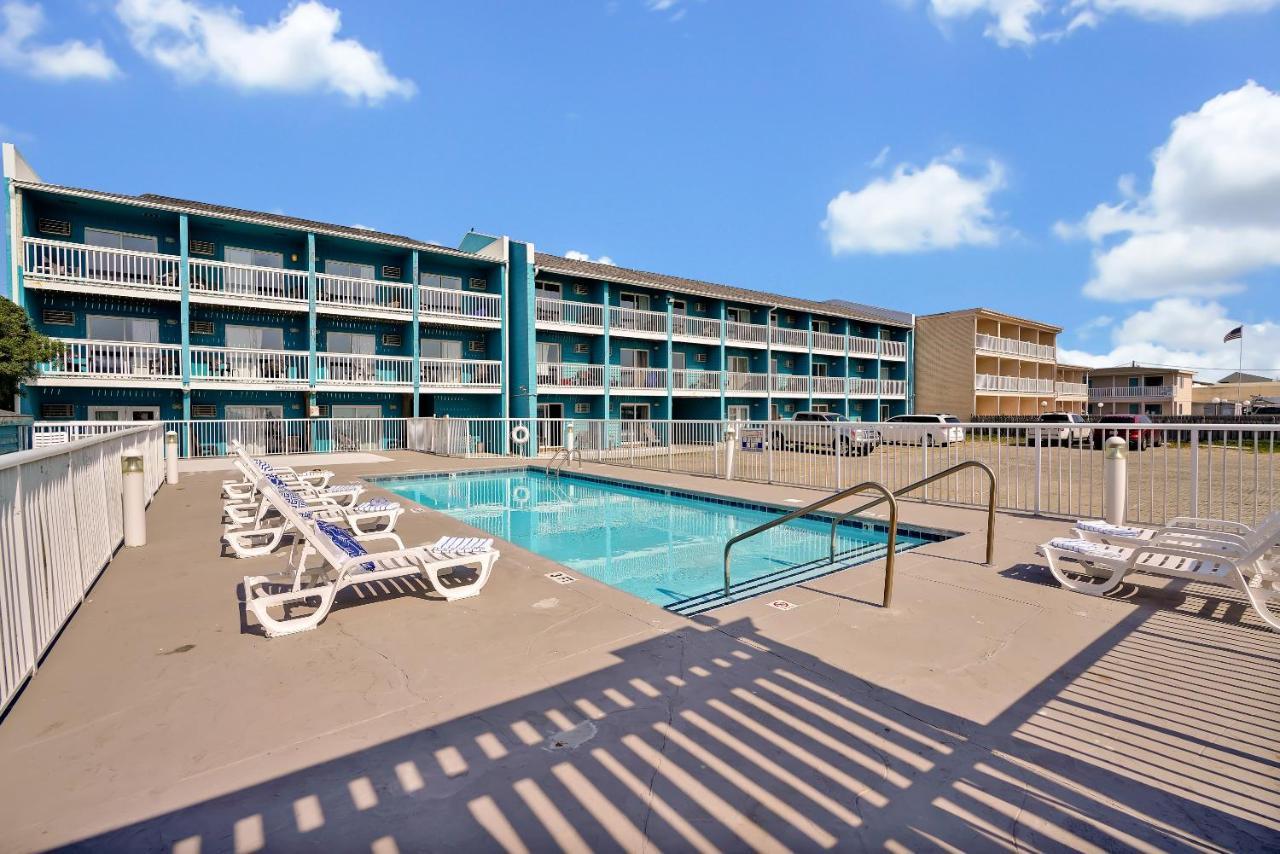 Admiral'S Quarters Motel Kure Beach Exterior foto